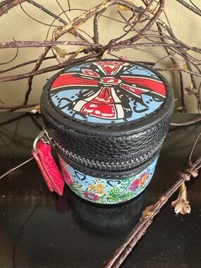 💝Brighton Round Floral & Gift Motif Graphic Zip Jewelry Case ~ Rare